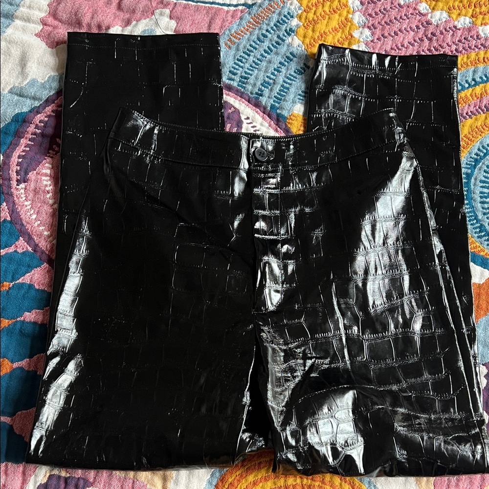 SHEIN Glossy Black Crocodile-Patterned Pants